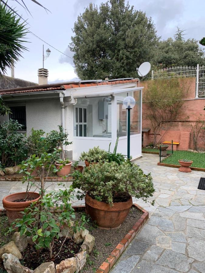 Resort Dependance Di Villa Rosa Maria Savona Bagian luar foto